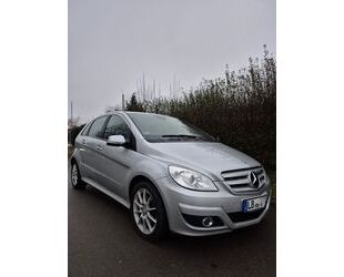 Mercedes-Benz Mercedes-Benz B 200 Automatik AHK Gebrauchtwagen