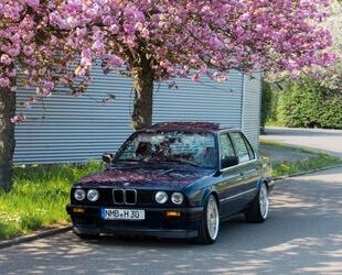 BMW BMW E30 316i sehr gepflegt. Wenig Kilometer. Saiso Gebrauchtwagen