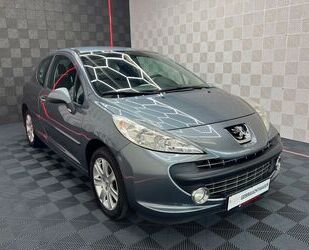 Peugeot Peugeot 207 *Platinum* PDC-SHZ-PANORAMADACH-METALL Gebrauchtwagen