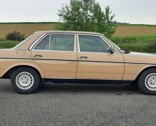 Mercedes-Benz Mercedes-Benz 300 D - kein Rost - Auflösung Oldtim Gebrauchtwagen