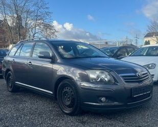 Toyota Toyota Avensis Kombi 2.0 Sol Gebrauchtwagen