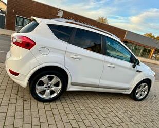 Ford Ford Kuga Titanium/PANO/TEILLEDER/INSPEKTIONNEU Gebrauchtwagen