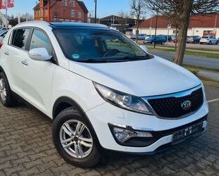 Kia Kia Sportage Spirit2WD-PANORAM+KEM+AHK+NAV+LED+LED Gebrauchtwagen