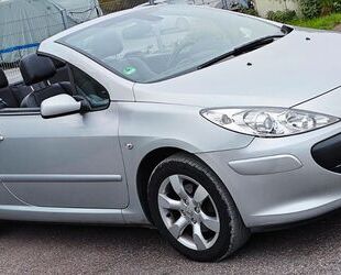 Peugeot Peugeot 307 CC Tendance Cabrio El. Verdeck + Sitzh Gebrauchtwagen