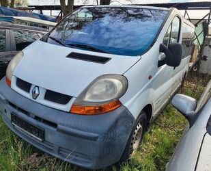 Renault Renault Trafic Combi L1H1 2,7t verglast Gebrauchtwagen