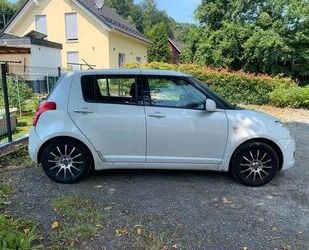 Suzuki Suzuki Swift 1,3 Club Club Gebrauchtwagen