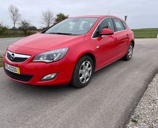 Opel Opel Astra 1.4 Turbo Automatik Xenon Fahrradträger Gebrauchtwagen