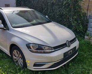 VW Volkswagen Golf 1.4 TSI 92kW Comfortline Variant C Gebrauchtwagen