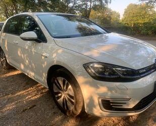 VW Volkswagen Golf e-Golf 136PS Wärmepumpe/CCS/ACC/Si Gebrauchtwagen