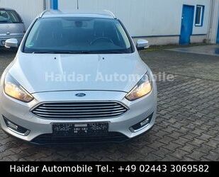 Ford Ford Focus Turnier Titanium *Automatik Gebrauchtwagen