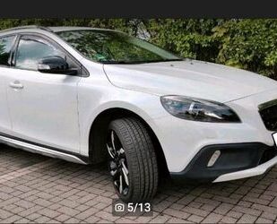 Volvo Volvo V40 Cross Country D2 Powershift Momentum Mom Gebrauchtwagen