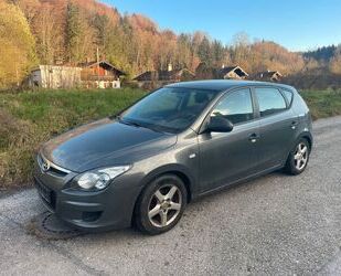 Hyundai Hyundai i30 Edition+, KLIMA, TÜV 08/2025!!! Gebrauchtwagen