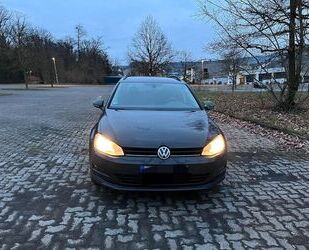 VW Volkswagen Golf 1.6 BlueTDI CUP Variant CUP SHZ AH Gebrauchtwagen