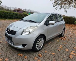 Toyota Toyota Yaris Basis 1.0 Scheckheft 100T KM Klima Gebrauchtwagen