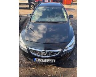 Opel Opel Astra Sports Tourer 1.4 eco 150 Jahre Opel S. Gebrauchtwagen