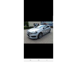 Mercedes-Benz Mercedes-Benz A 200 AMG Line AMG Line 2 jahre Gara Gebrauchtwagen