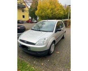 Ford Ford Fiesta 1.3 51 kW Ambiente Ambiente Gebrauchtwagen