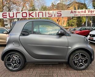 Smart Smart fortwo EQ 60kW*EXCL*PANO*LEDER*NAVI*PTS+KAM* Gebrauchtwagen