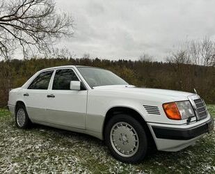 Mercedes-Benz Mercedes-Benz W124/Limo/300TD/4x4 Allrad/Automatik Gebrauchtwagen