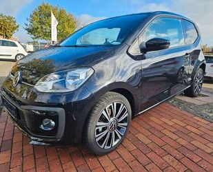 VW Volkswagen up! Active KAMERA TEMPOMAT SHZ ALLWETTE Gebrauchtwagen