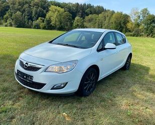 Opel Opel Astra J Lim. 5-trg.Design Edition-NUR 100TKM. Gebrauchtwagen