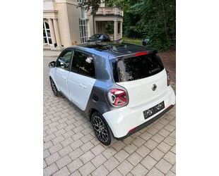 Smart Smart Forfour EQ EXCLUSIVE/WHITE/PANO VOLL!! Gebrauchtwagen