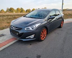 Hyundai Hyundai i40 cw 1.7 CRDi Premium 100kW Automatik Pr Gebrauchtwagen