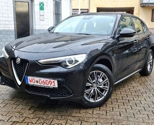 Alfa Romeo Alfa Romeo Stelvio Basis 2WD Aut./PDC/LED/Navi Gebrauchtwagen