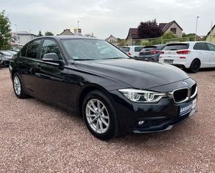 BMW BMW 3 Lim. 320i *1Hand*LED*Tempomat*PDC* Gebrauchtwagen