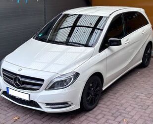 Mercedes-Benz Mercedes-Benz B 200 CDI Night-Paket Navi 8-Fach be Gebrauchtwagen