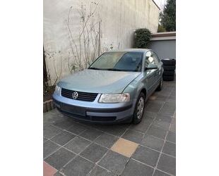 VW Volkswagen Passat 1.6 Comfortline Comfortline Gebrauchtwagen