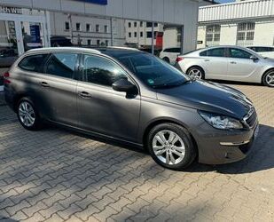 Peugeot Peugeot 308 SW Access Navi Panoramadach Rückfahrka Gebrauchtwagen