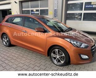 Hyundai Hyundai i30 cw Style Klimaaut. Navi 1.Hand Tüv 6/2 Gebrauchtwagen