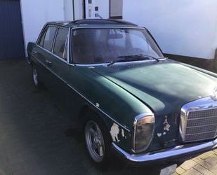 Mercedes-Benz Mercedes-Benz 230 w114 Strich 8 Gebrauchtwagen