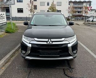 Mitsubishi Mitsubishi Outlander Top 4WD TÜV NEU / 7-sitzer / Gebrauchtwagen