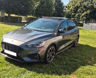 Ford Ford Focus ST-Line, 182PS, TÜV neu, 8-fach bereif Gebrauchtwagen