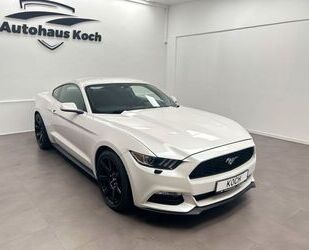 Ford Ford MUSTANG FASTBACK 3.7 COUPÉ - DRIVE THE LEGEND Gebrauchtwagen