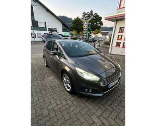 Ford Ford S-Max 2,0TDCi Bi-Turbo 154kW Titanium PShift. Gebrauchtwagen