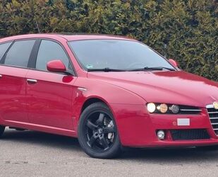 Alfa Romeo Alfa Romeo Alfa 159 Sportwagon 2.0 JTDM 16V Turism Gebrauchtwagen