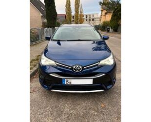 Toyota Toyota Avensis 1,8-l-Valvem. Edition S+ T. Sports Gebrauchtwagen