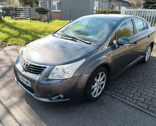 Toyota Toyota Avensis Kombi Executive Gebrauchtwagen