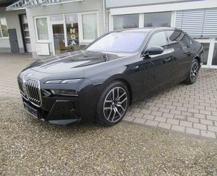 BMW BMW 740d xDrive M Sport Vollausstattung Panoramad. Gebrauchtwagen