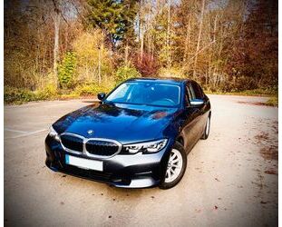 BMW BMW 320i Autom. - Navi -PDC -Tempomat-Privacy Glas Gebrauchtwagen