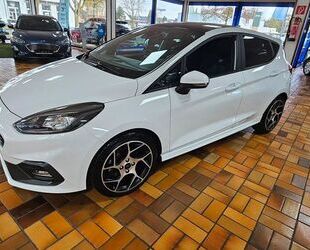 Ford Ford Fiesta 5-Türer 1.5 EcoBoost mit Styling-Paket Gebrauchtwagen