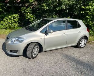 Toyota Toyota Auris 1.6 VVT-i Sol TÜV9/26,AHK,Einparkhilf Gebrauchtwagen