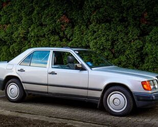 Mercedes-Benz Mercedes-Benz E-Klasse W124 250D / H-Kennzeichen Gebrauchtwagen