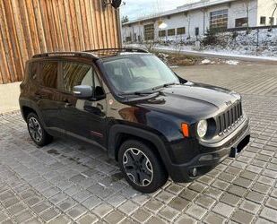 Jeep Jeep Renegade 2.0 MultiJet 125kW Trailhawk Allrad Gebrauchtwagen