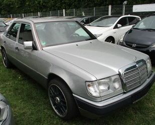 Mercedes-Benz Mercedes-Benz E 200 Oldtimer Oldtimer