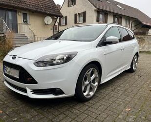 Ford Ford Focus 2,0 EB ST Leder-Sport-Paket Turnier ST Gebrauchtwagen