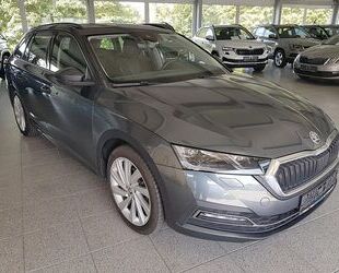 Skoda Skoda Octavia Combi 4 TSI STYLE Navi Sitzhzg PDC L Gebrauchtwagen